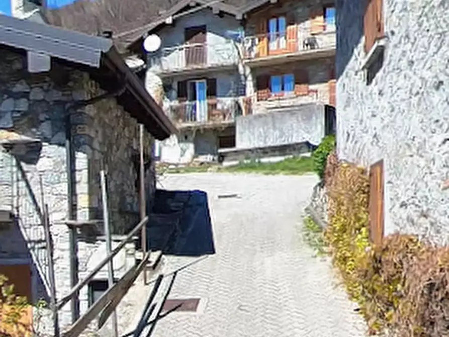 Immagine 4 di Appartamento in vendita  in Via Bugiallo a Sorico