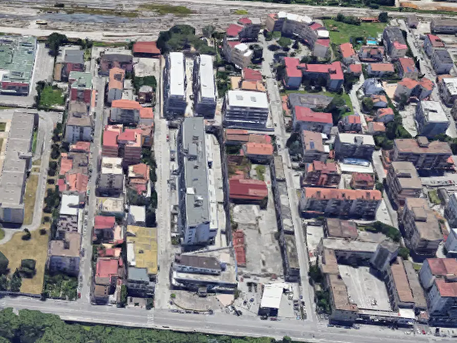 Immagine 6 di Magazzino in vendita  in Via Santagata a Caserta