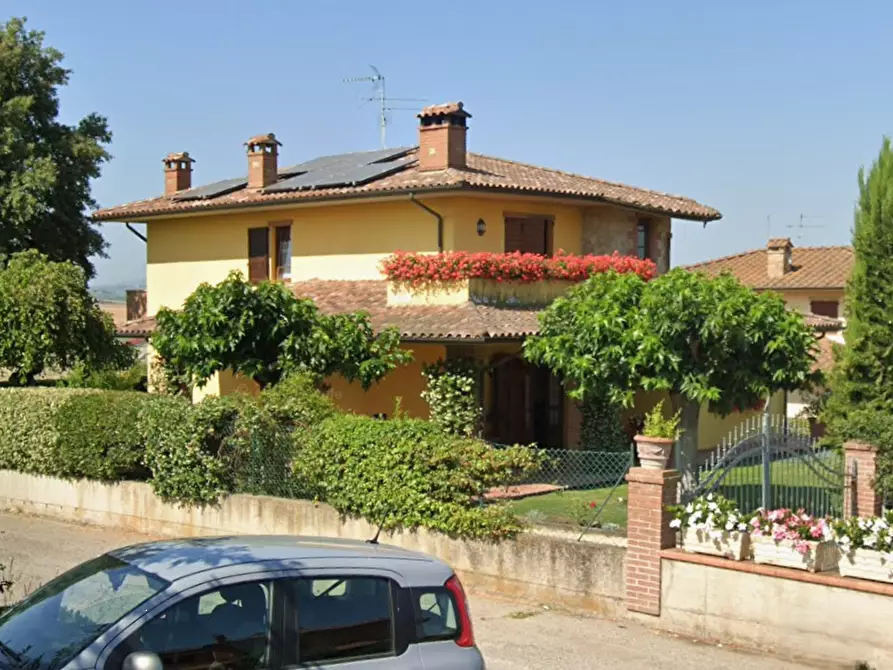 Immagine 17 di Villa in vendita  in Via Petrarca a Castiglione Del Lago