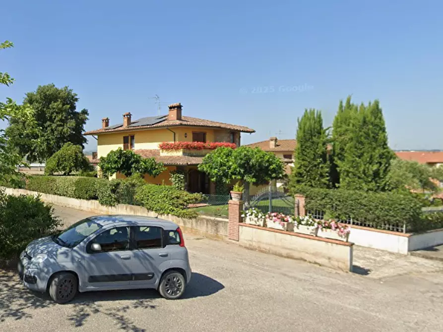 Immagine 19 di Villa in vendita  in Via Petrarca a Castiglione Del Lago