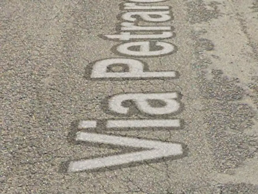 Immagine 21 di Villa in vendita  in Via Petrarca a Castiglione Del Lago