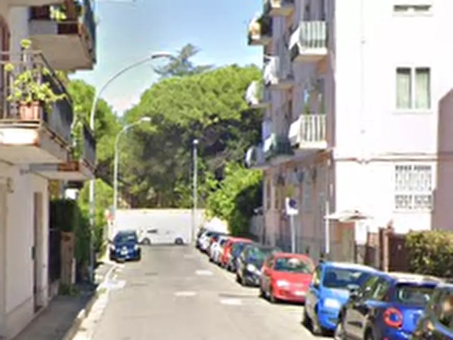 Immagine 4 di Magazzino in vendita  in Via Santagata a Caserta