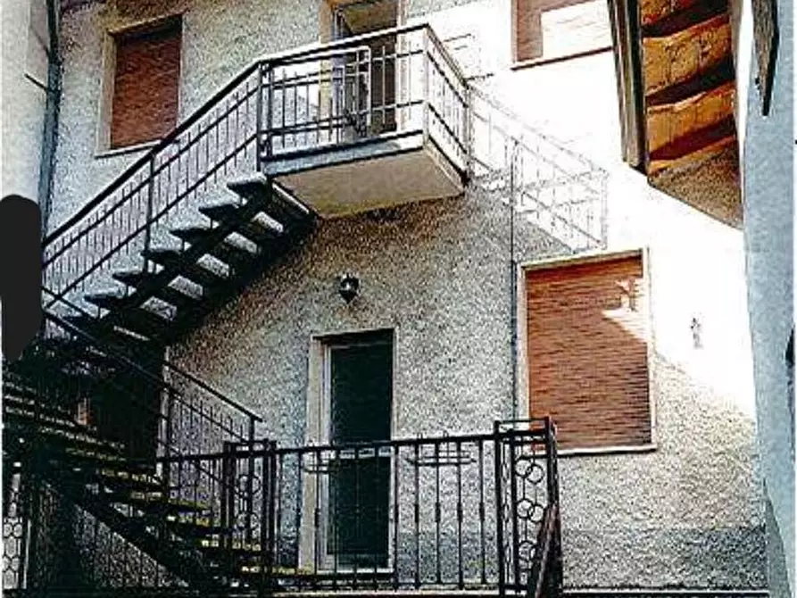 Immagine 4 di Appartamento in vendita  in Via Alessandro Volta a Cortenova