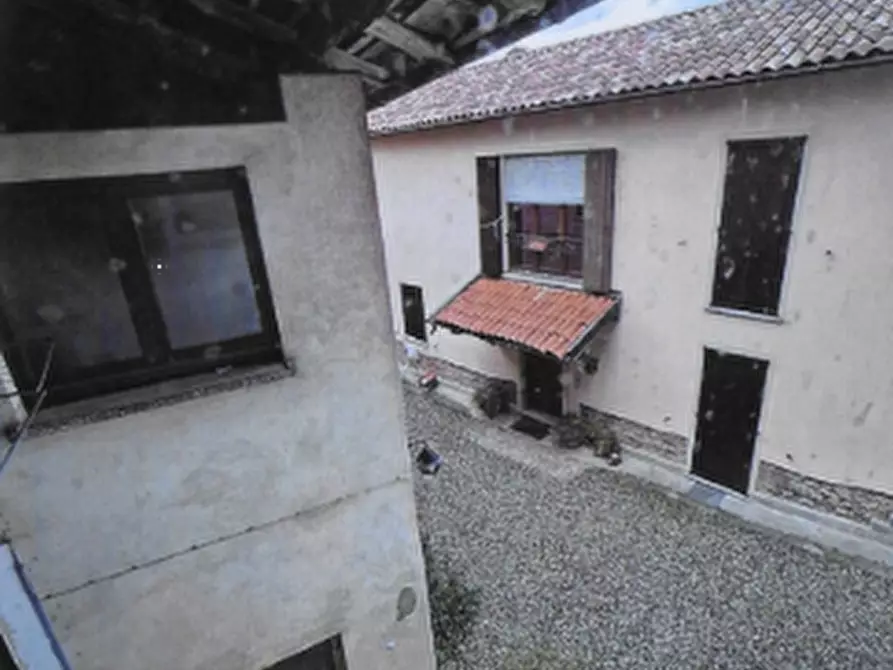 Immagine 3 di Appartamento in vendita  in Via Alessandro Manzoni a Galbiate