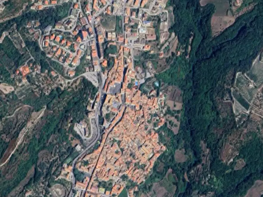 Immagine 2 di Magazzino in vendita  in Via Castagna  a Sessa Aurunca