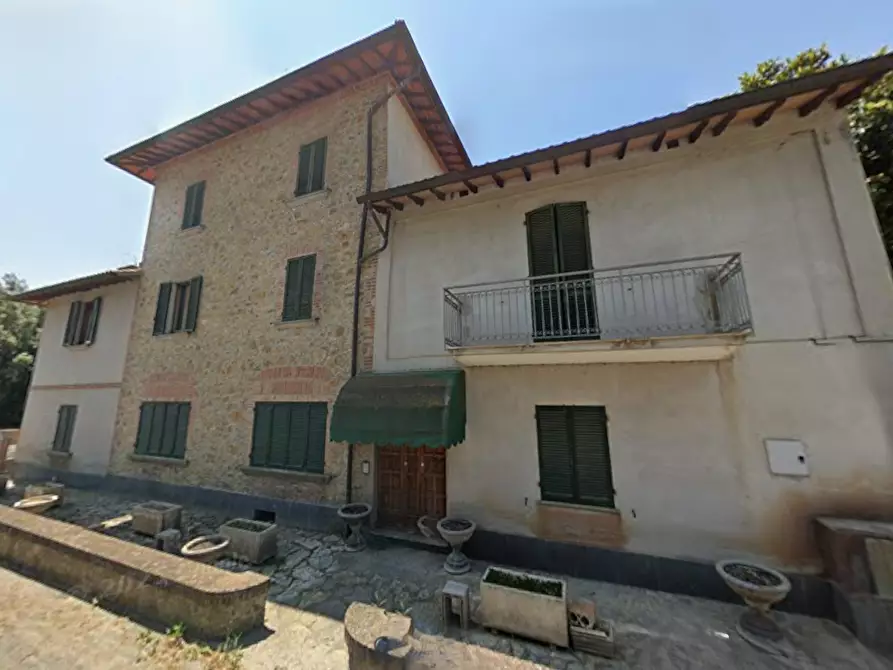 Immagine 2 di Rustico / casale in vendita  in Via Santa Maria a Castiglione Del Lago