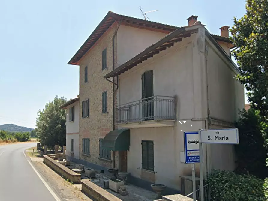 Immagine 4 di Rustico / casale in vendita  in Via Santa Maria a Castiglione Del Lago