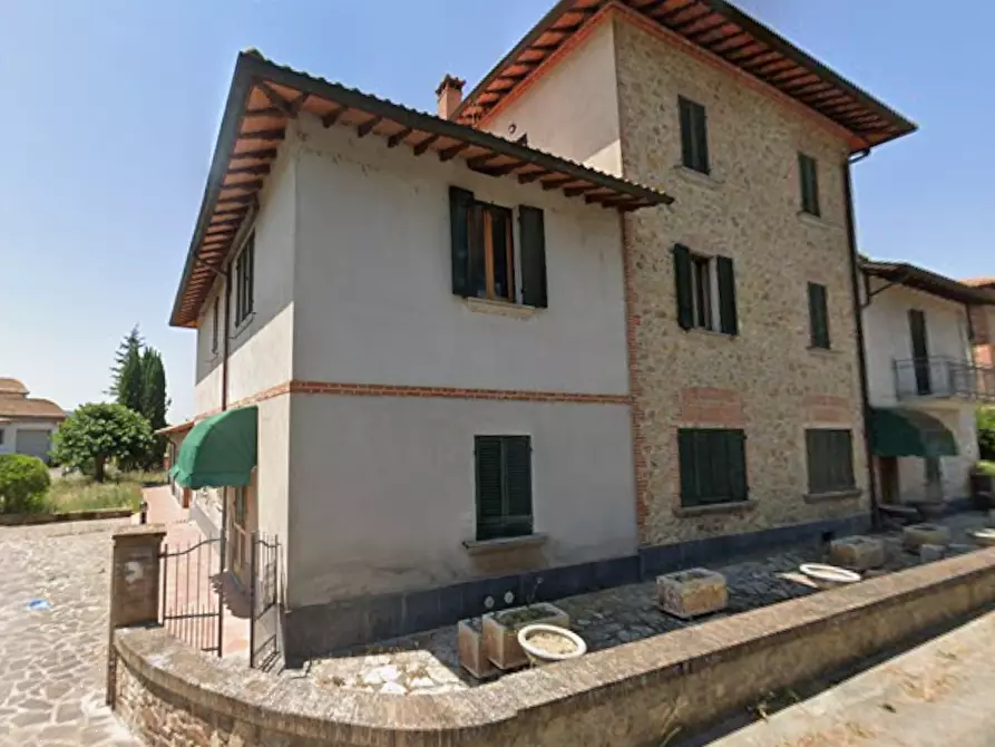 Immagine 10 di Rustico / casale in vendita  in Via Santa Maria a Castiglione Del Lago