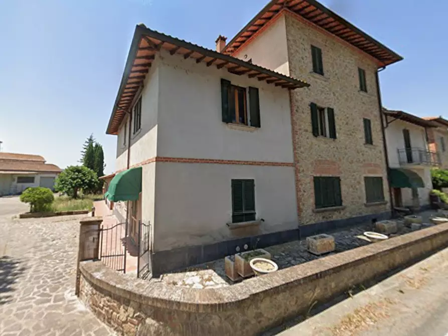 Immagine 11 di Rustico / casale in vendita  in Via Santa Maria a Castiglione Del Lago