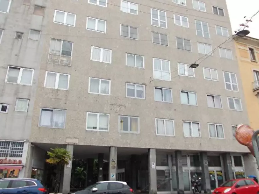 Immagine 1 di Appartamento in vendita  in Via Padova a Milano