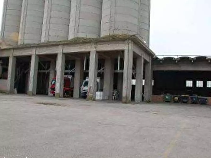 Immagine 16 di Azienda agricola in vendita  in  Via Santa Maria a Panicale