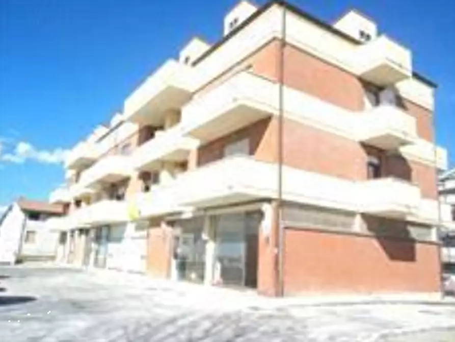 Immagine 1 di Appartamento in vendita  in Piazza dell'unità a Montegranaro