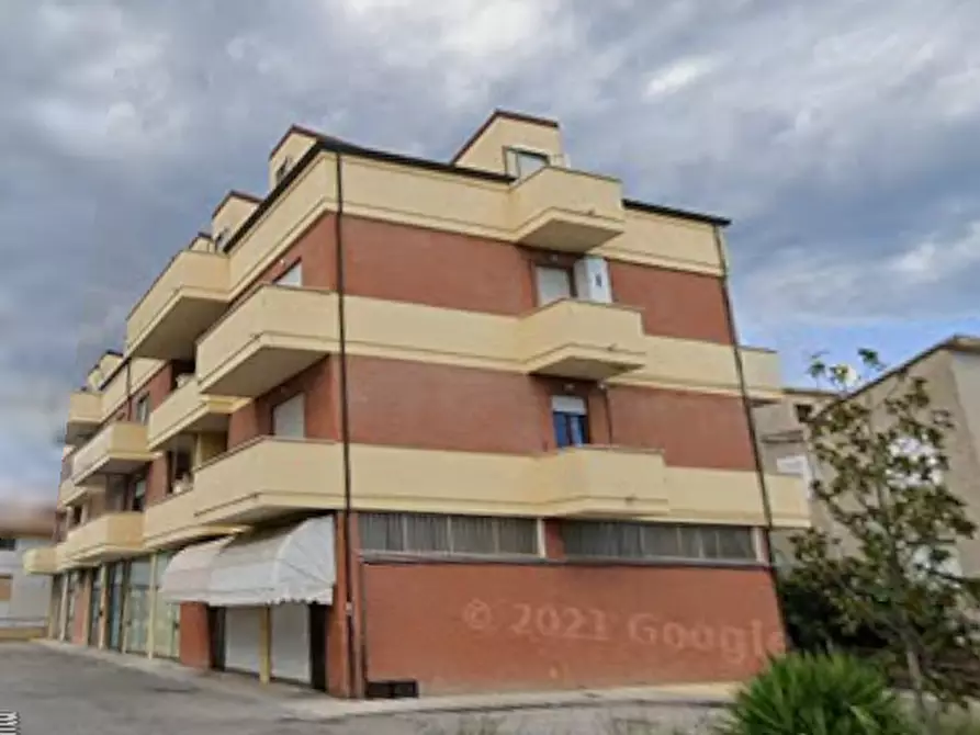 Immagine 11 di Appartamento in vendita  in Piazza dell'unità a Montegranaro