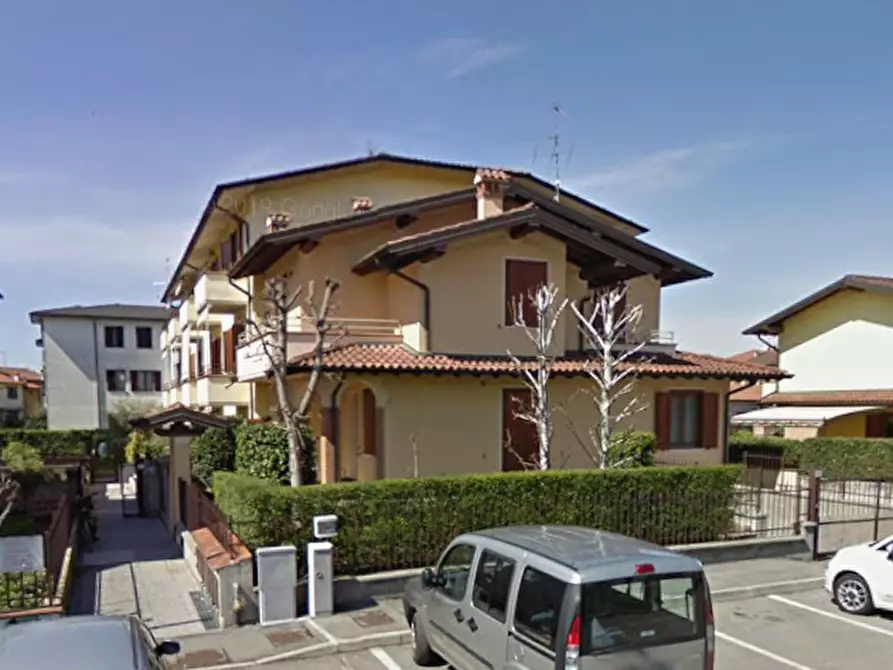 Immagine 3 di Appartamento in vendita  in Via Borgo Fiorito a Ghedi