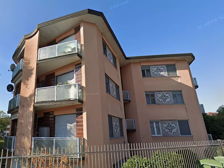 Immagine 1 di Appartamento in vendita  in Via Alberti a Binasco