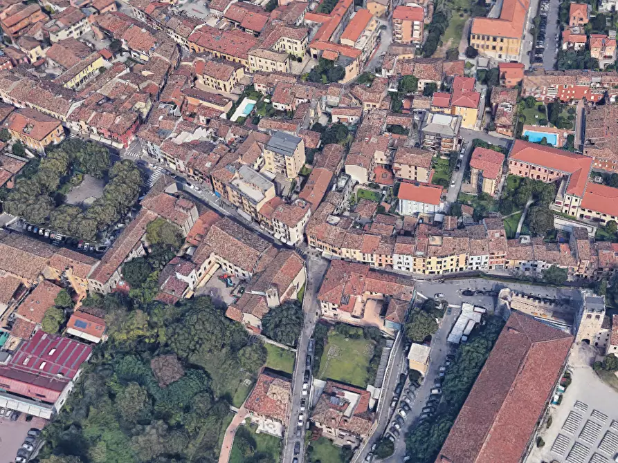 Immagine 4 di Appartamento in vendita  in Vicolo San Giovanni  a Desenzano Del Garda