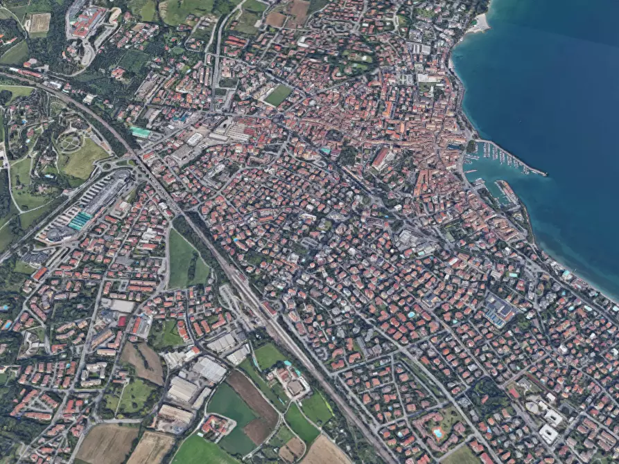 Immagine 10 di Appartamento in vendita  in Vicolo San Giovanni  a Desenzano Del Garda