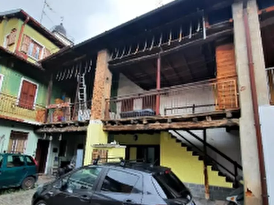Immagine 1 di Appartamento in vendita  in Via Redipuglia  a Malnate