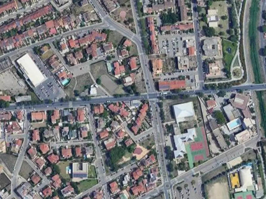 Immagine 9 di Magazzino in vendita  in Via Emilio Lussu a Selargius