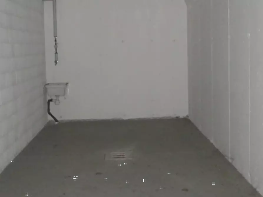 Immagine 9 di Garage in vendita  in Via G. Cencetti a Bologna