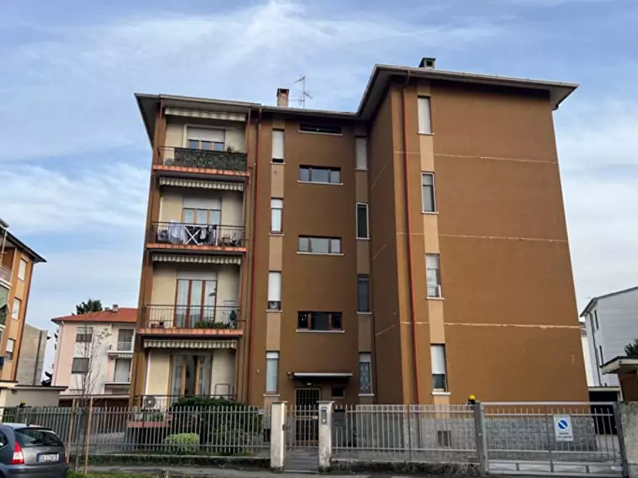 Immagine 1 di Appartamento in vendita  in Via Filippo Meda a Busto Arsizio