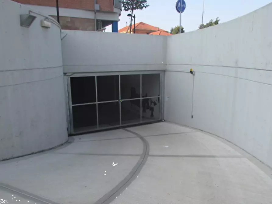 Immagine 2 di Garage in vendita  in Via G. Cencetti a Bologna