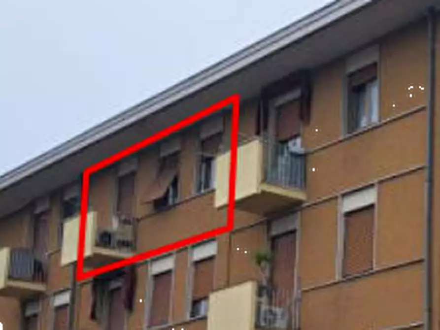 Immagine 3 di Appartamento in vendita  in Via Enrico dell'acqua  a Busto Arsizio