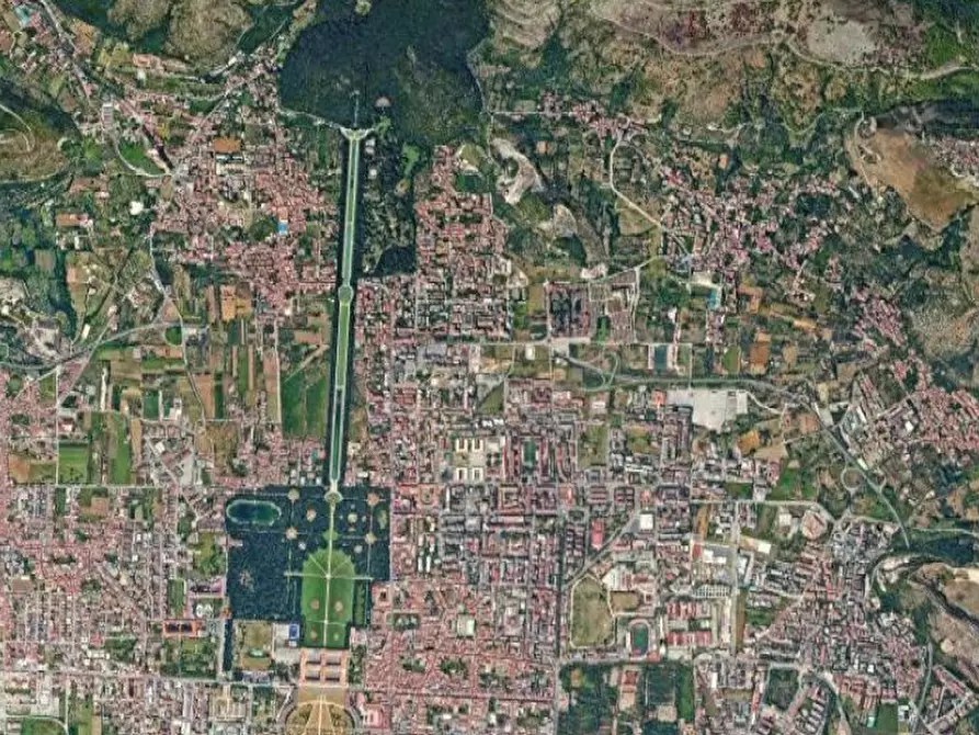 Immagine 10 di Appartamento in vendita  in Via Molino Militare a Caserta