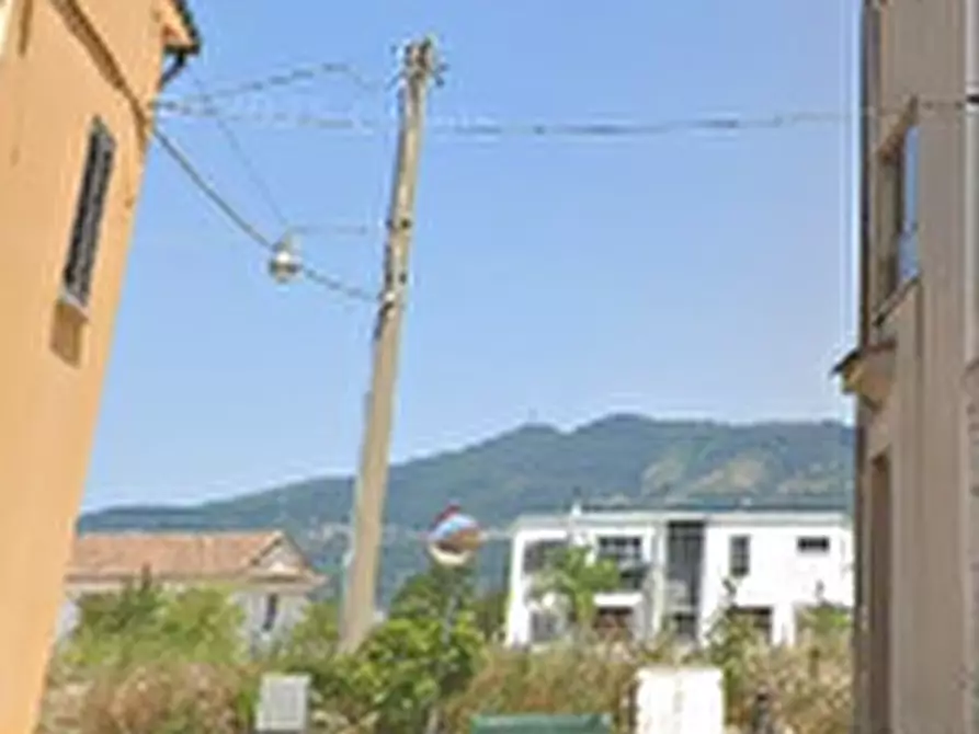 Immagine 3 di Negozio in vendita  in Via Castagna a Sessa Aurunca
