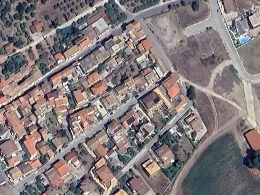 Immagine 1 di Negozio in vendita  in Via Castagna a Sessa Aurunca