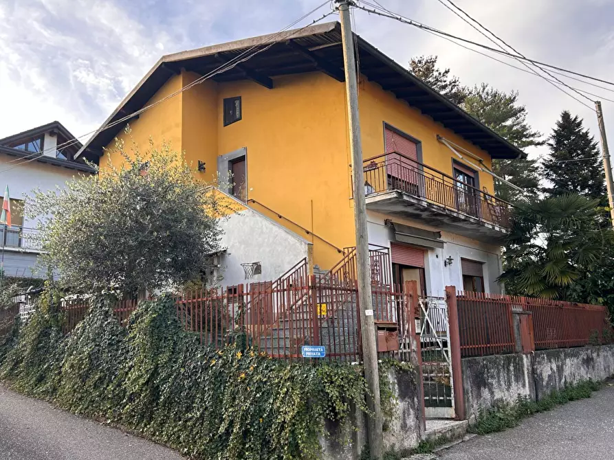 Immagine 1 di Appartamento in vendita  in Via Cesare Pavese a Arsago Seprio