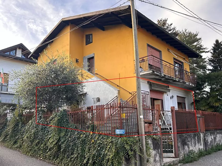 Immagine 2 di Appartamento in vendita  in Via Cesare Pavese a Arsago Seprio
