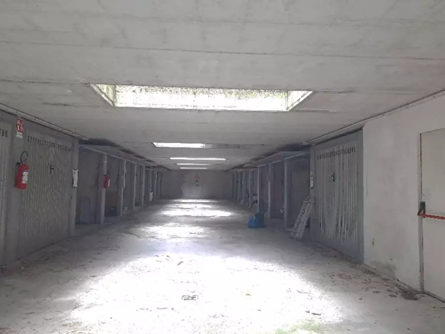 Immagine 3 di Garage in vendita  in Via Alessandro Volta  a Cassano D'adda