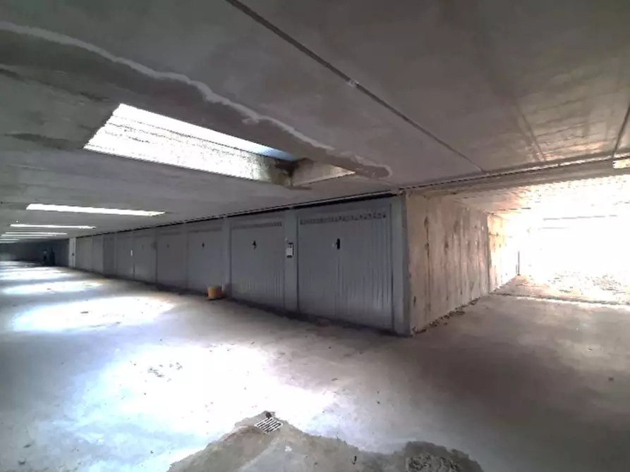 Immagine 4 di Garage in vendita  in Via Alessandro Volta  a Cassano D'adda