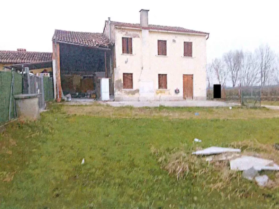 Immagine 1 di Rustico / casale in vendita  in Via Corno a Megliadino San Vitale