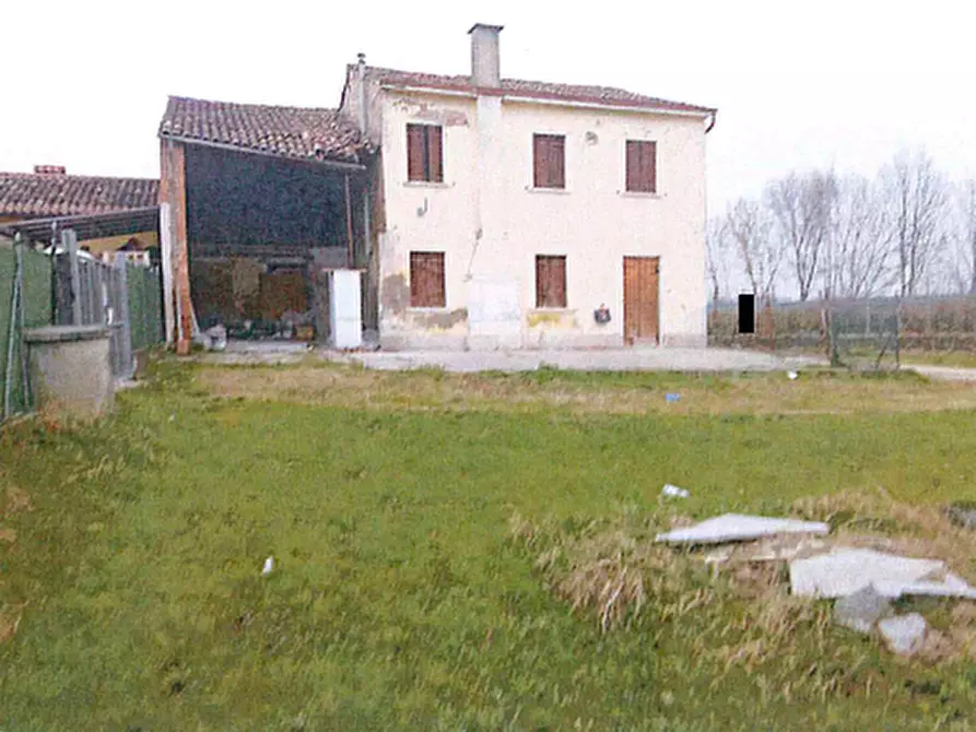 Immagine 17 di Rustico / casale in vendita  in Via Corno a Megliadino San Vitale