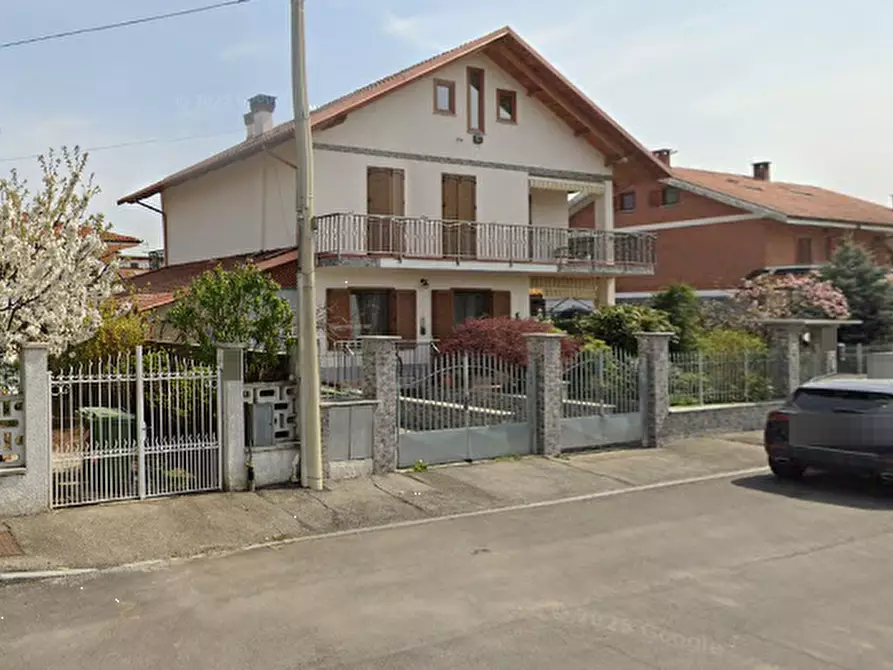 Immagine 3 di Casa indipendente in vendita  in Via Rossini  a Rivalta Di Torino