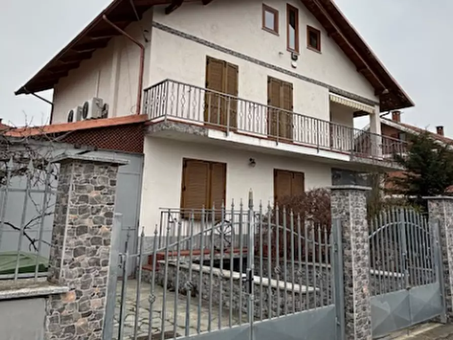 Immagine 9 di Casa indipendente in vendita  in Via Rossini  a Rivalta Di Torino