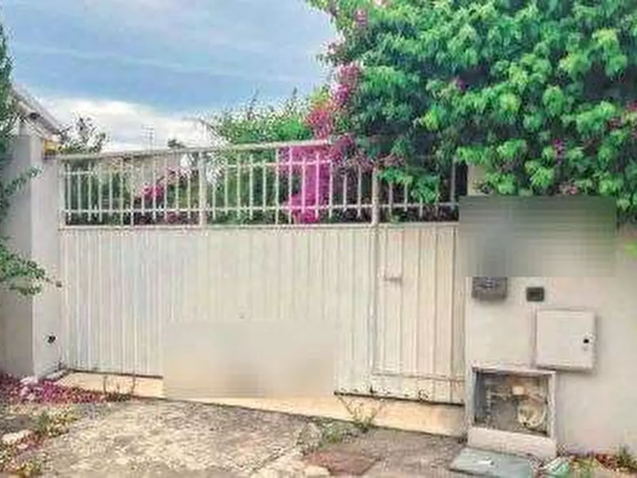 Immagine 4 di Villa in vendita  in via Levante a Quartu Sant'elena