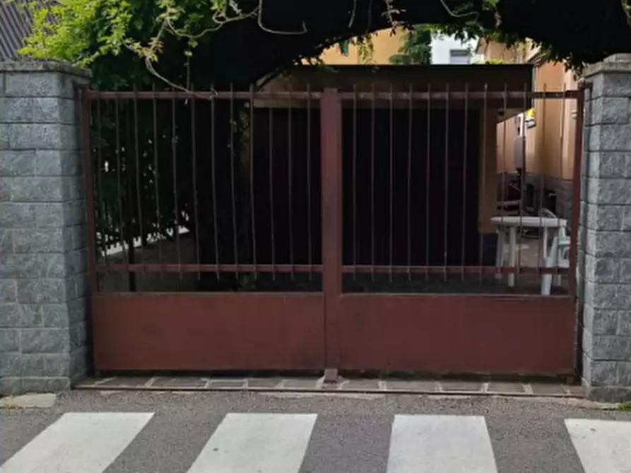Immagine 2 di Appartamento in vendita  in Via Trieste a Monza