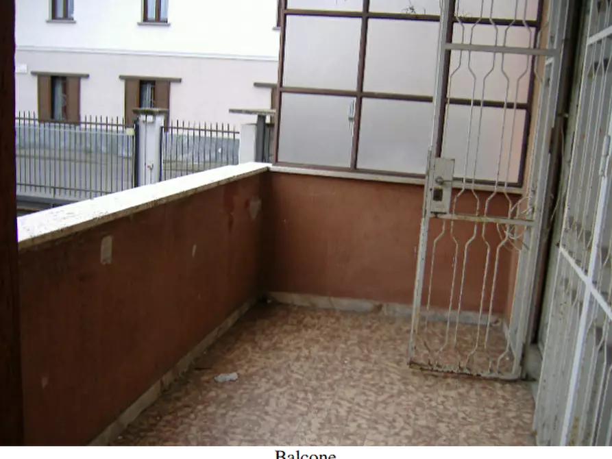Immagine 7 di Appartamento in vendita  in Via Monte Nero a Gallarate