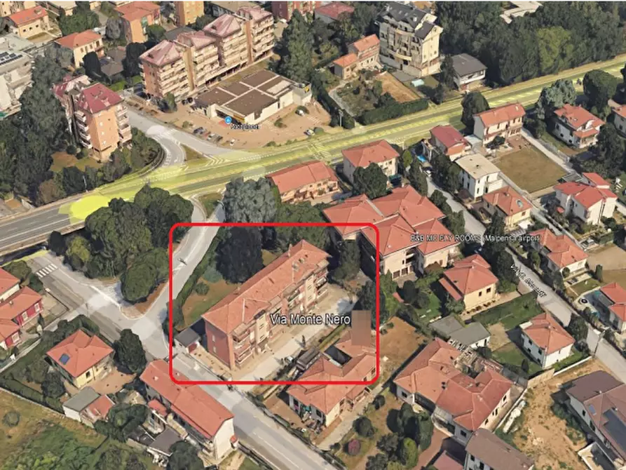 Immagine 10 di Appartamento in vendita  in Via Monte Nero a Gallarate