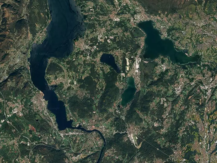 Immagine 9 di Appartamento in vendita  in Via Lentate a Sesto Calende