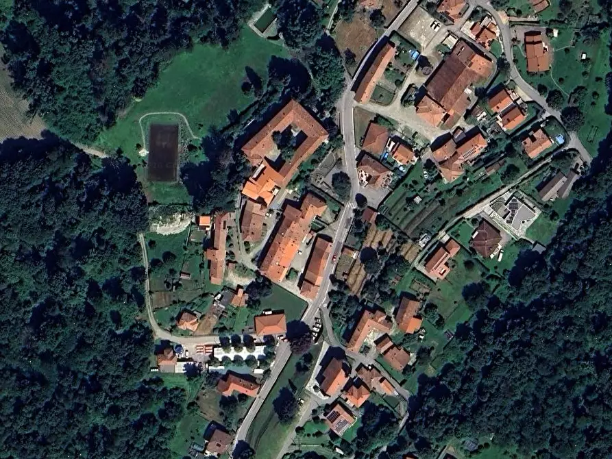 Immagine 15 di Appartamento in vendita  in Via Lentate a Sesto Calende