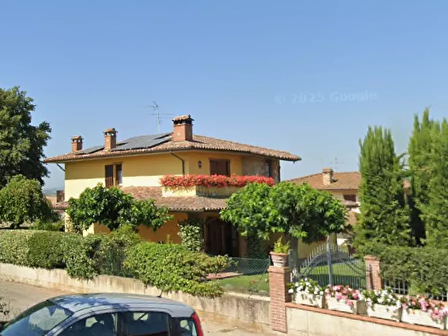 Immagine 16 di Villa in vendita  in Via Petrarca a Castiglione Del Lago