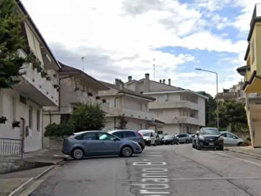 Immagine 4 di Laboratorio in vendita  in Via Giordano Bruno a Sant'elpidio A Mare