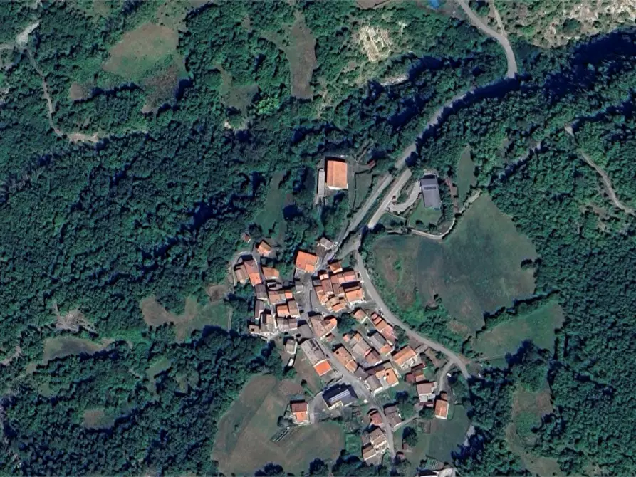 Immagine 12 di Appartamento in vendita  in Localita' Tornarezza a Ferriere