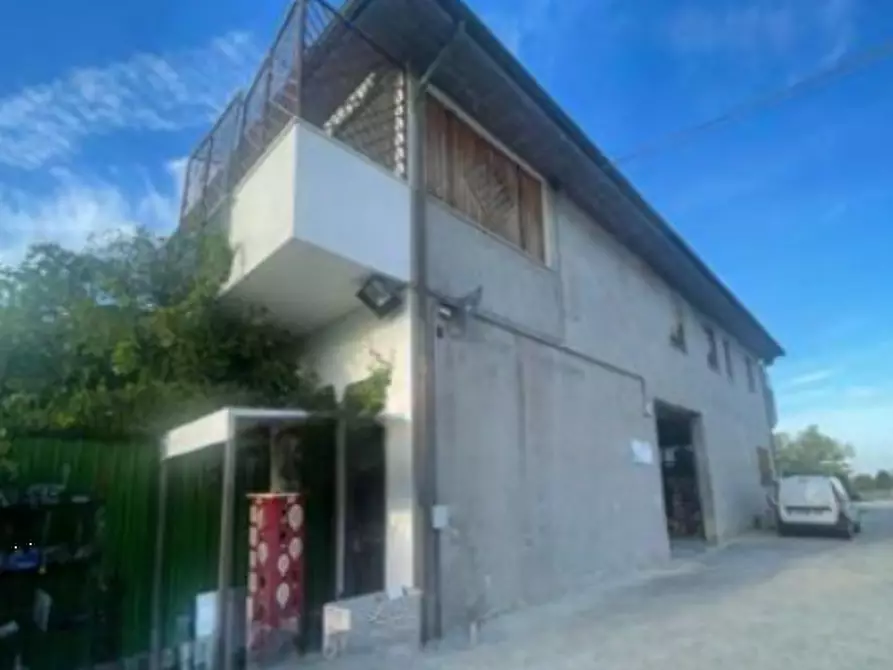 Immagine 2 di Laboratorio in vendita  in VIA TENUTA a Verucchio