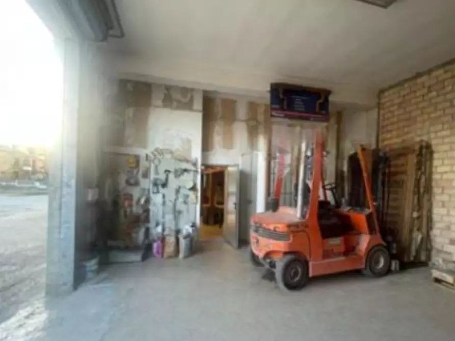 Immagine 5 di Laboratorio in vendita  in VIA TENUTA a Verucchio