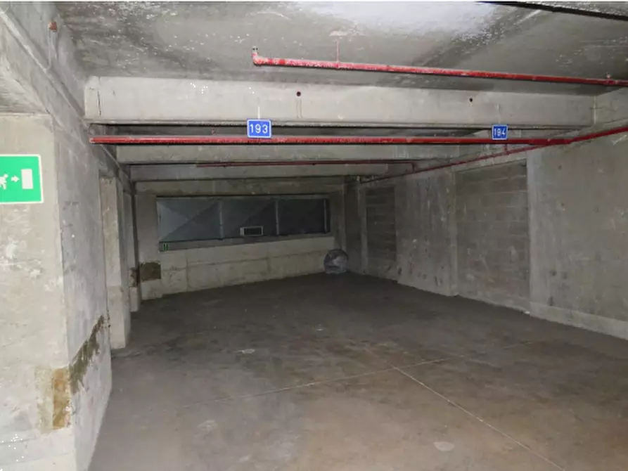 Immagine 1 di Posto auto in vendita  in Via Pantano a Milano